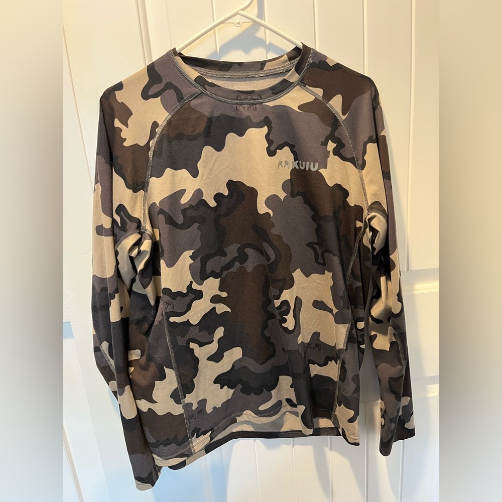 Kuiu long sleeve hunting shirt size L